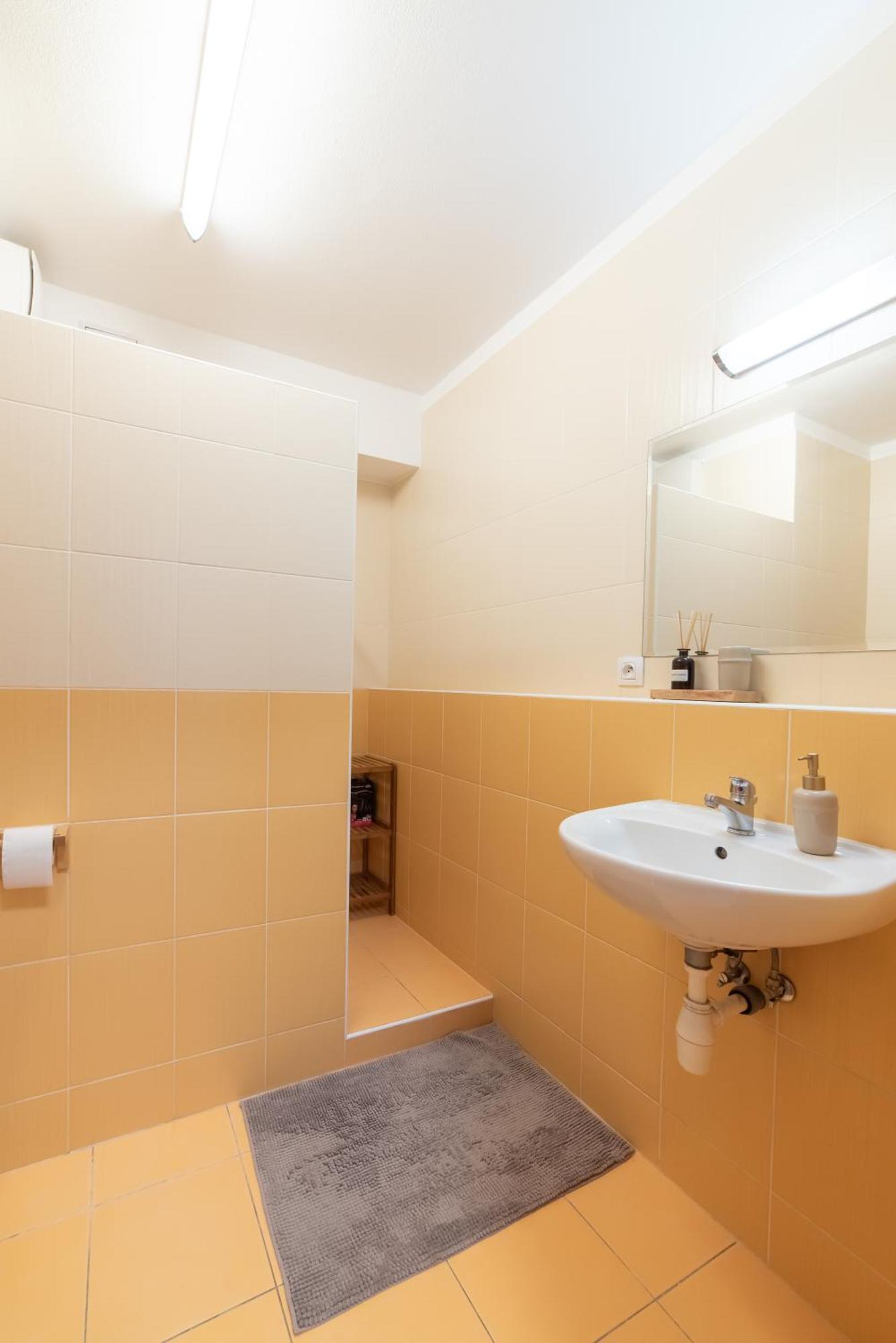 Grape Apartment Bratysława Zewnętrze zdjęcie