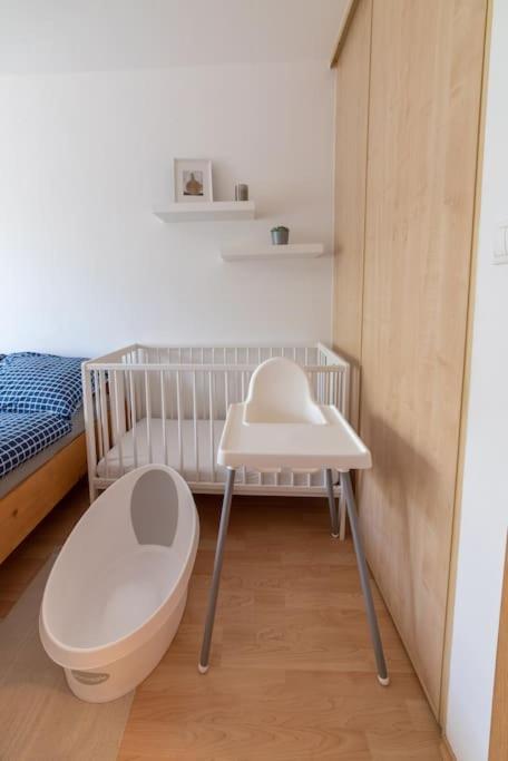 Grape Apartment Bratysława Zewnętrze zdjęcie